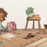 Petite fille assise sur un tapis, avec des crayons, un livre et un sac à dos coloré.