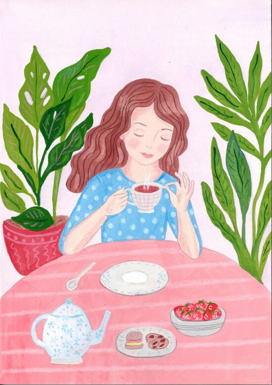 Femme prenant du thé avec des desserts