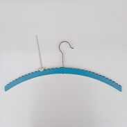 porte manteau en bois bleu