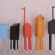 Figures géométriques en bois peintes